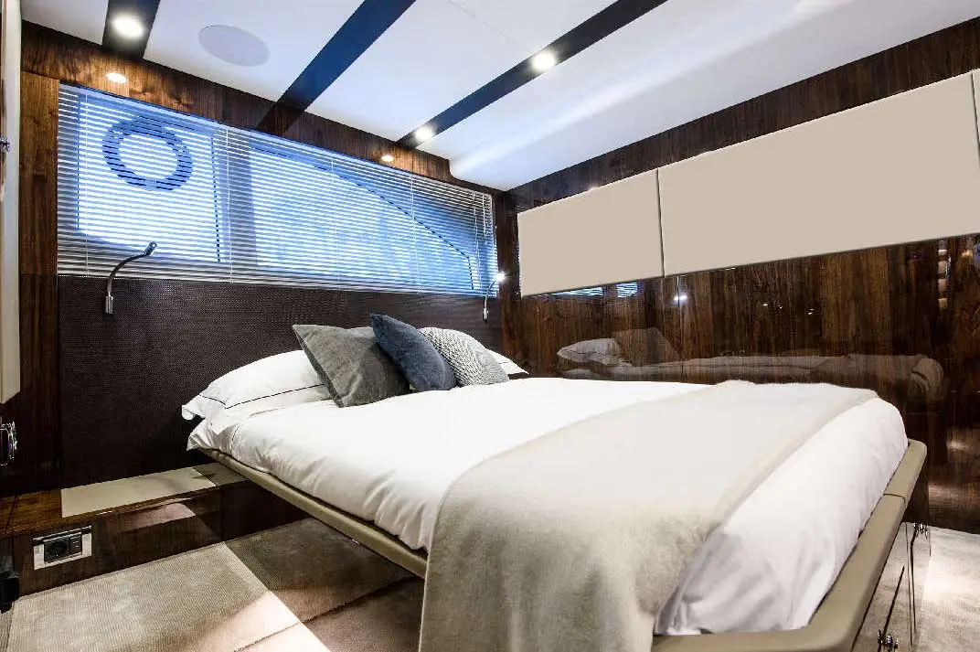 Fairline Targa 45 GT Interior image 1