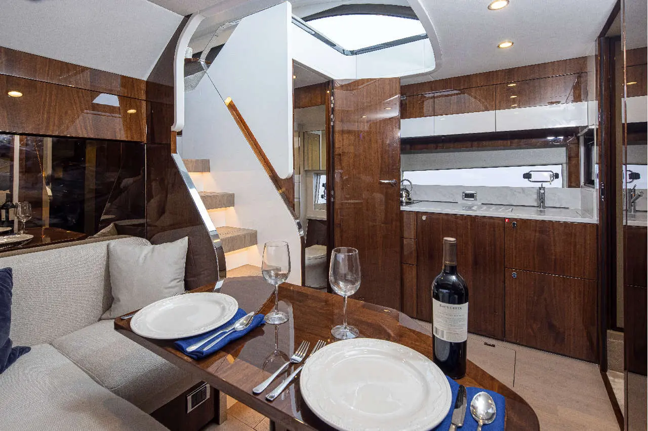 Fairline Targa 45 GT Interior image 9