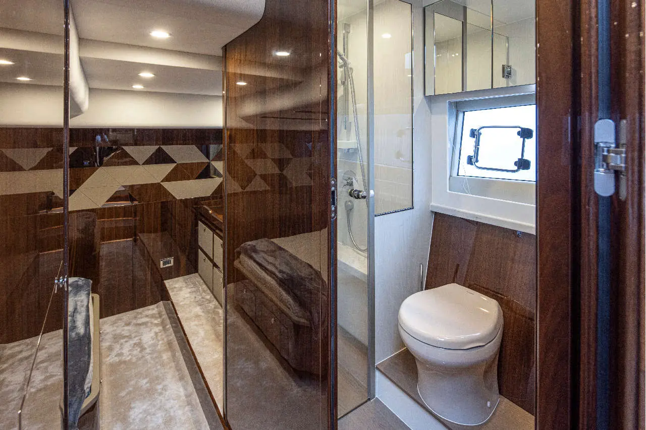 Fairline Targa 45 GT Interior image 12