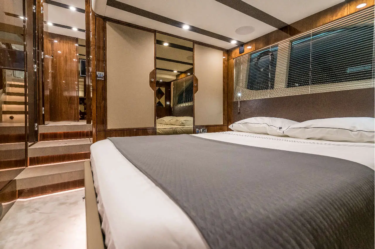 Fairline Targa 45 GT Interior image 23