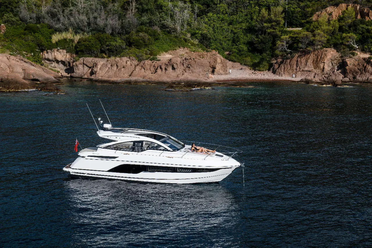 Fairline Targa 45 Open External image 3