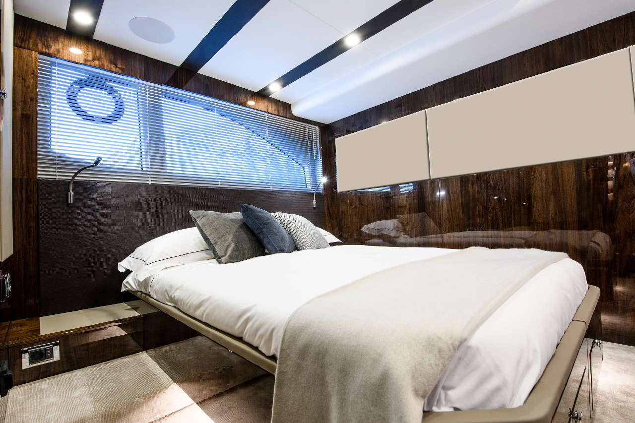 Fairline Targa 45 Open Interior image 1