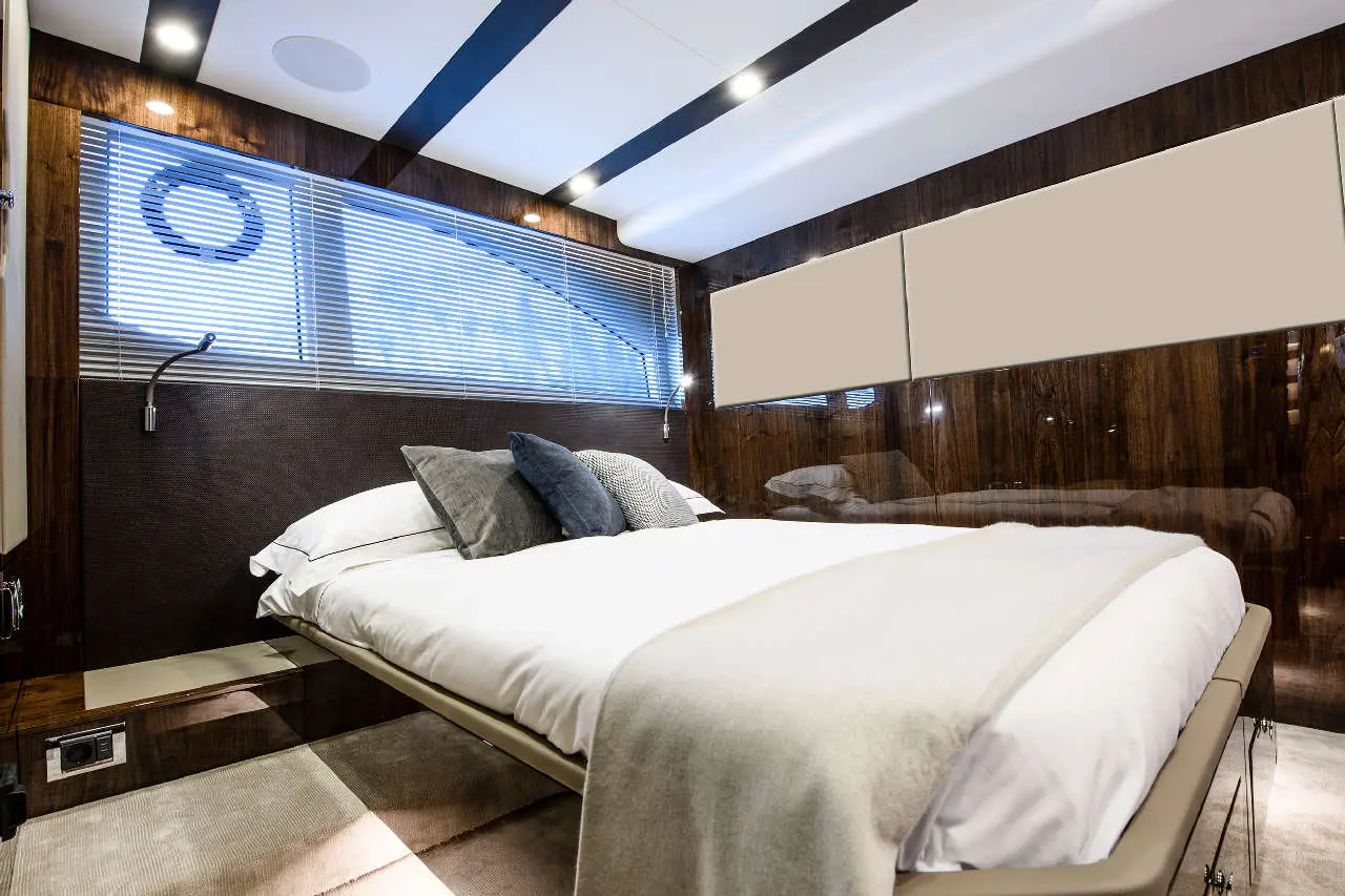 Fairline Targa 45 Open Interior image 1