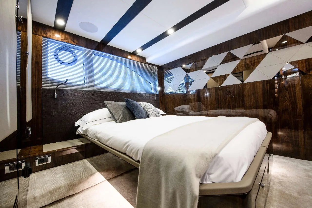 Fairline Targa 45 Open Interior image 3