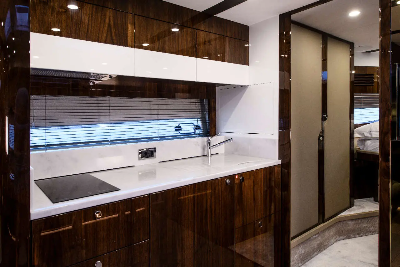 Fairline Targa 45 Open Interior image 6