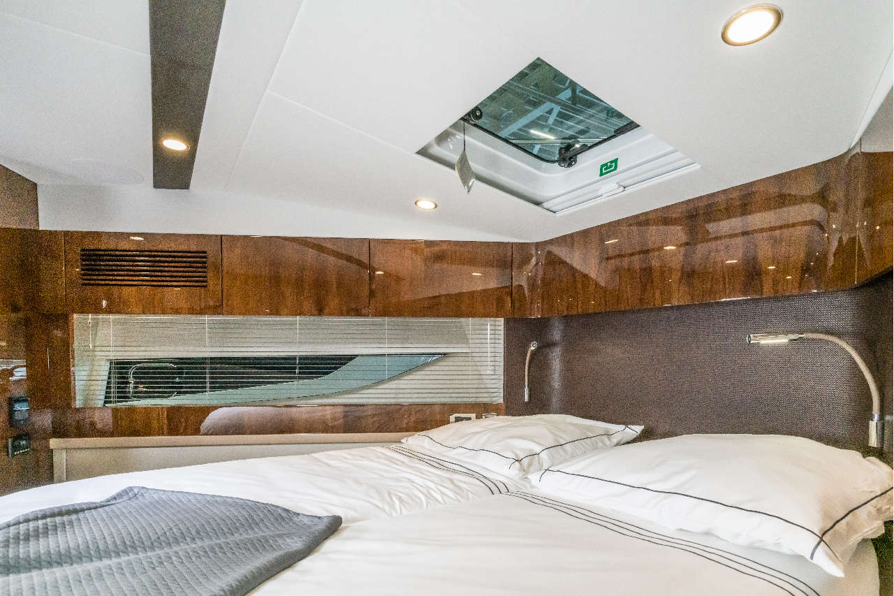 Fairline Targa 45 Open Interior image 10