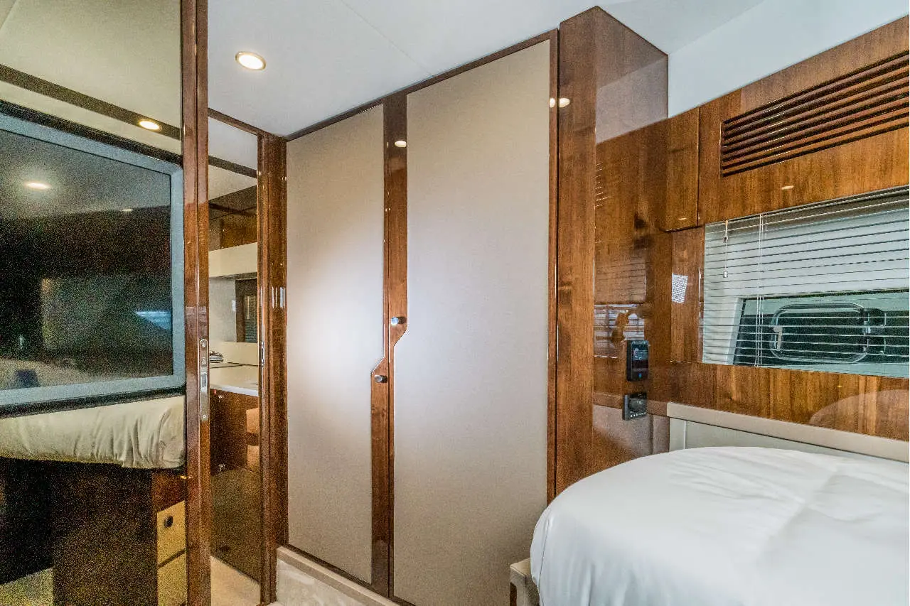 Fairline Targa 45 Open Interior image 11