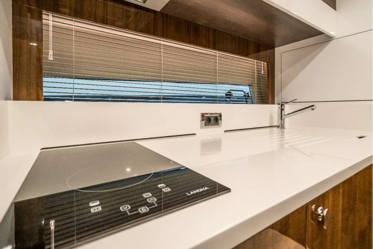 Fairline Targa 45 Open Interior image 14