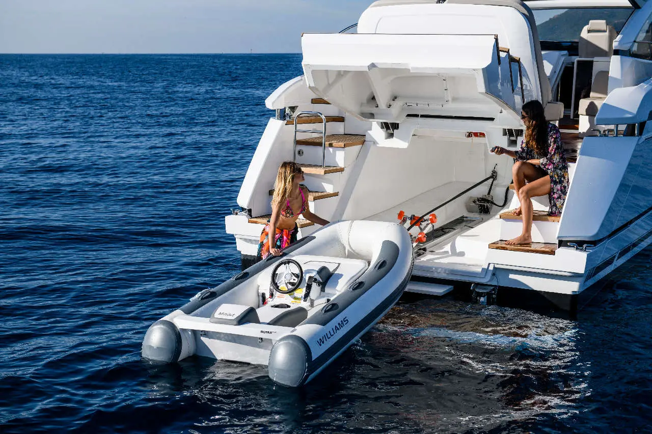 Fairline Targa 45 Open Lifestyle image 2