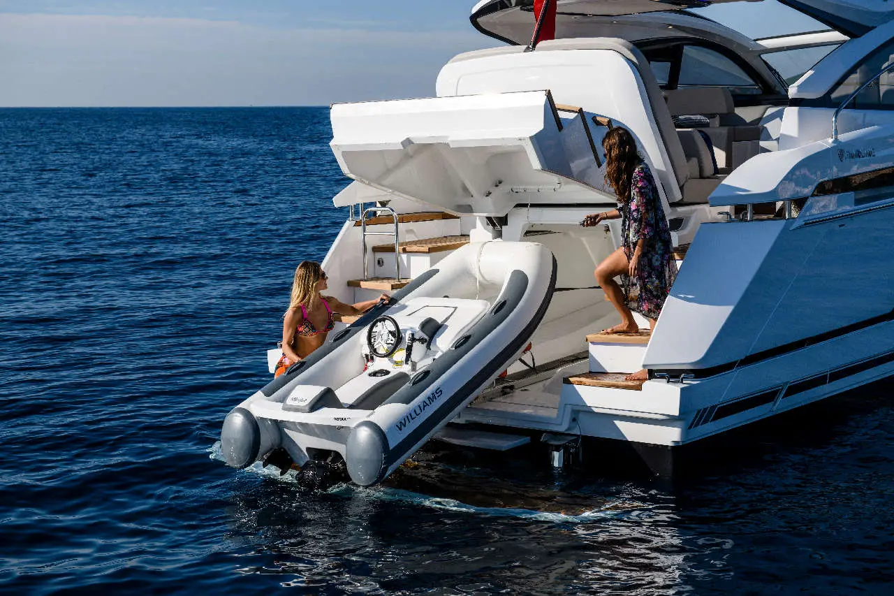 Fairline Targa 45 Open Lifestyle image 3
