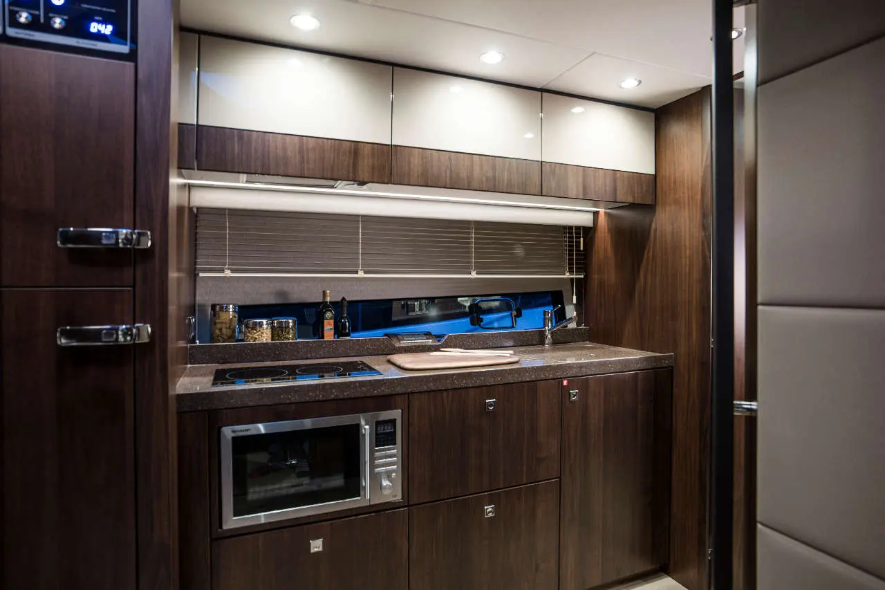 Fairline Targa 50 GT Interior image 16