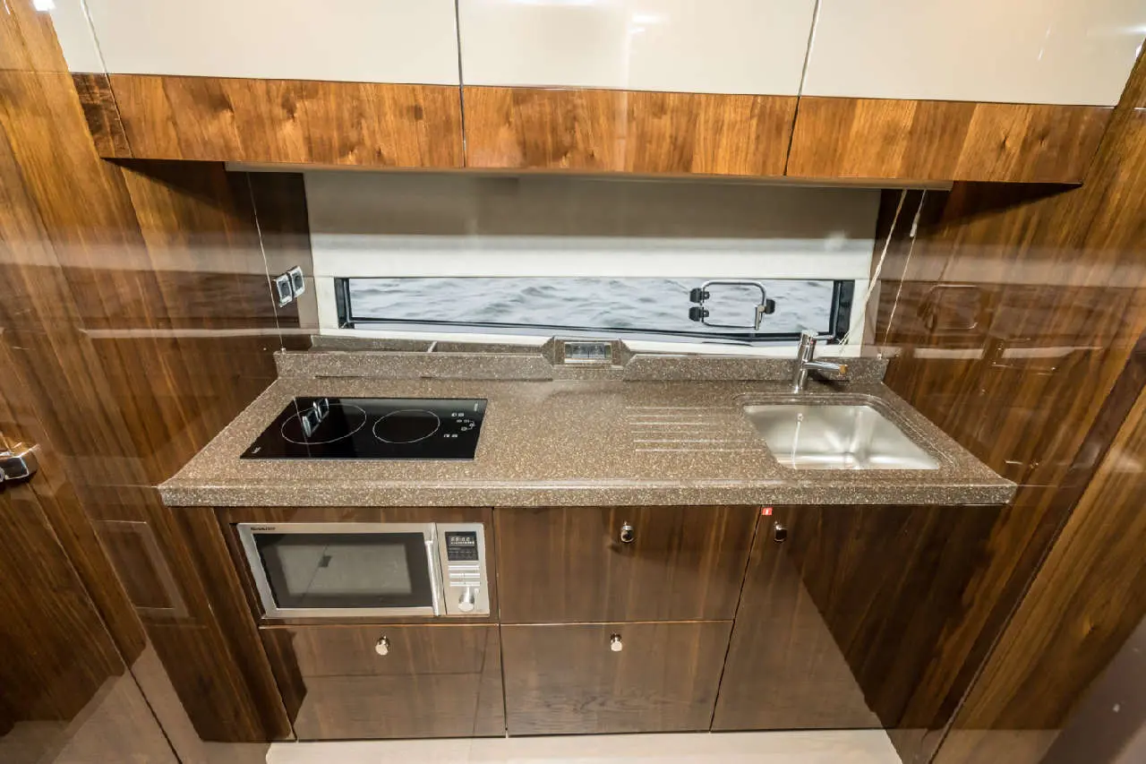 Fairline Targa 50 Open Interior image 2