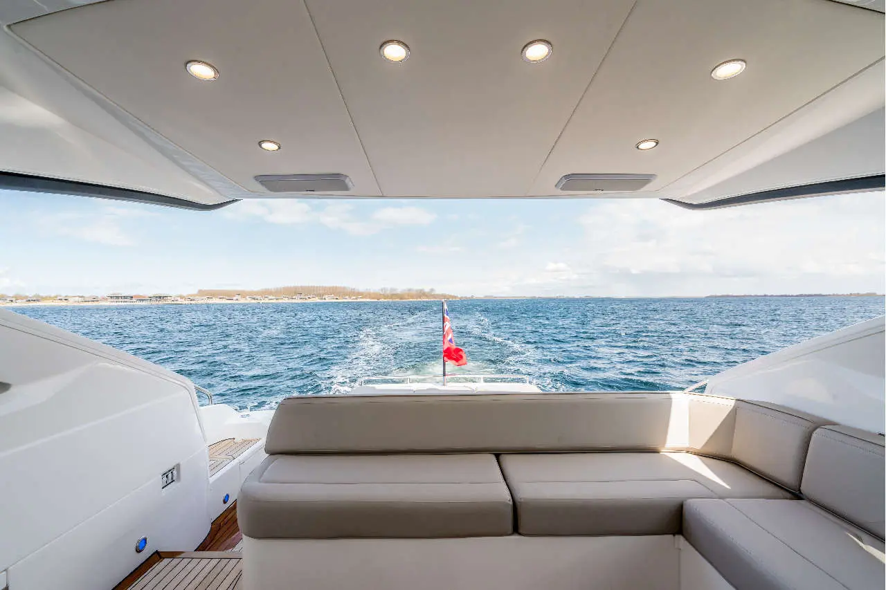 Fairline Targa 50 Open Interior image 8