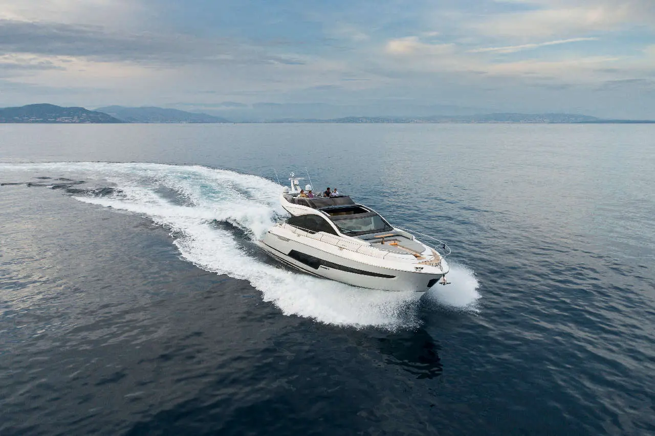 Fairline Phantom 65 External image 1