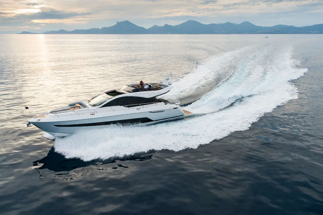 Fairline Phantom 65 External image 2