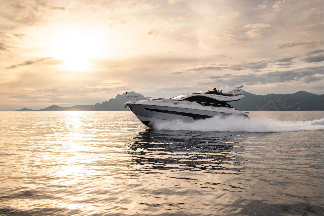 Fairline Phantom 65 Open External image 12