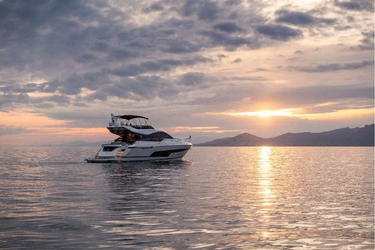 Fairline Phantom 65 Open External image 14