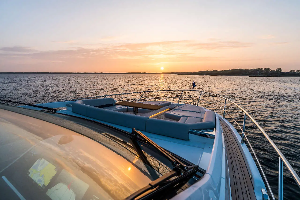 Fairline Phantom 65 Open External image 15