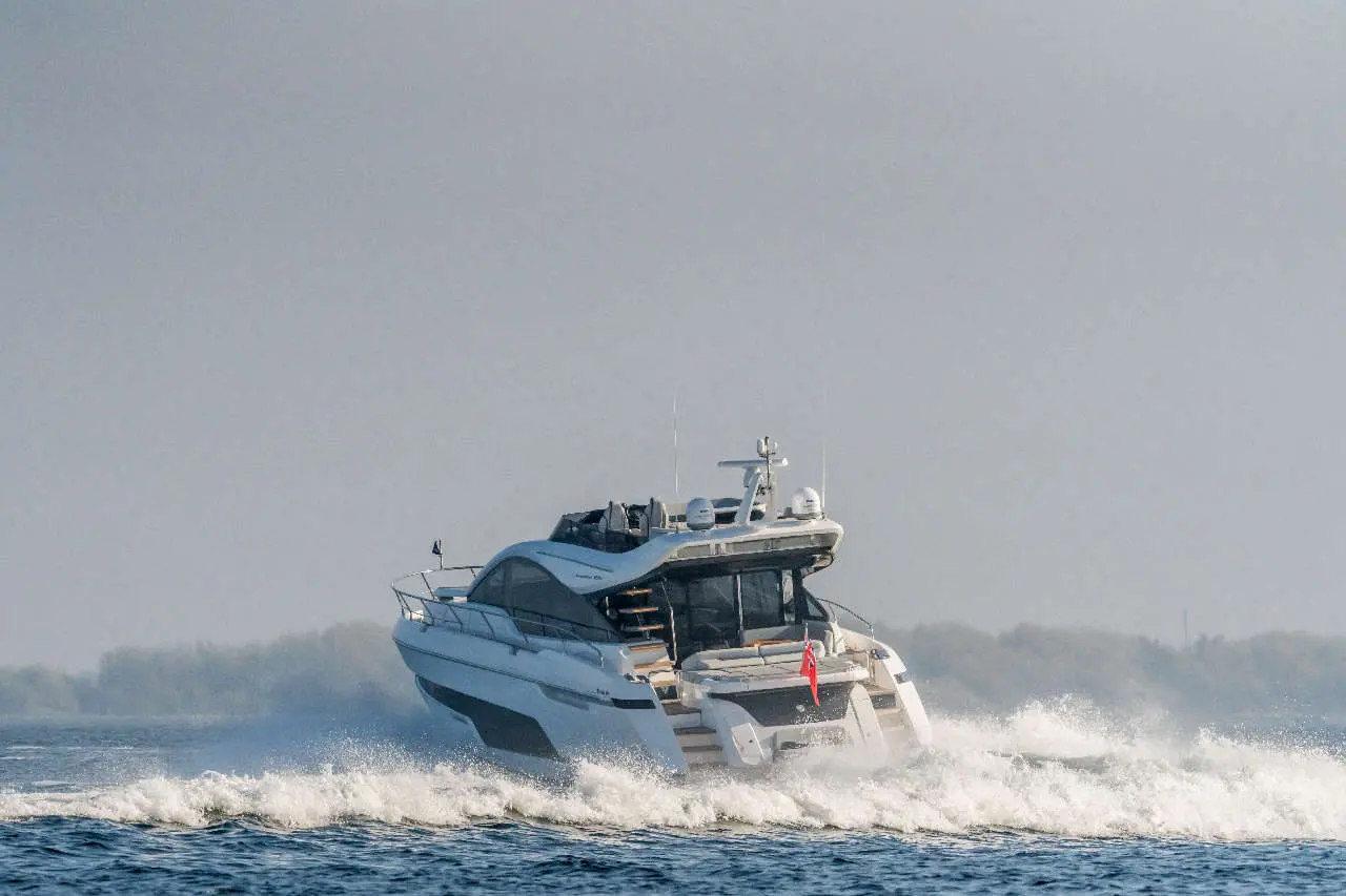 Fairline Phantom 65 Open External image 18