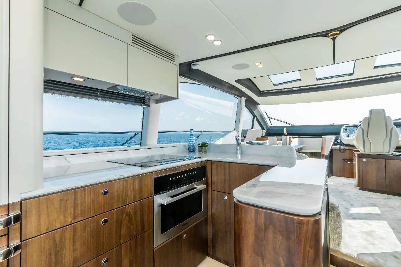 Fairline Phantom 65 Interior image 24