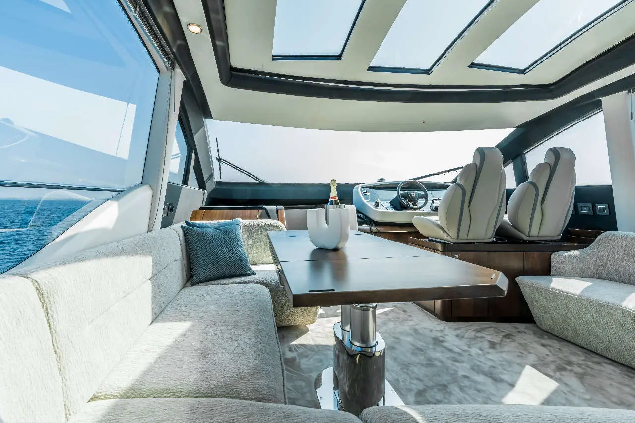 Fairline Phantom 65 Interior image 25