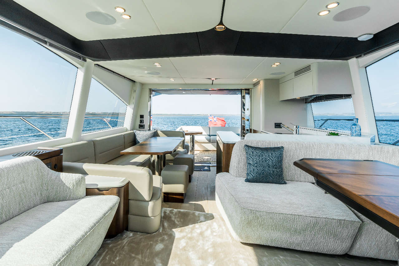 Fairline Phantom 65 Interior image 26