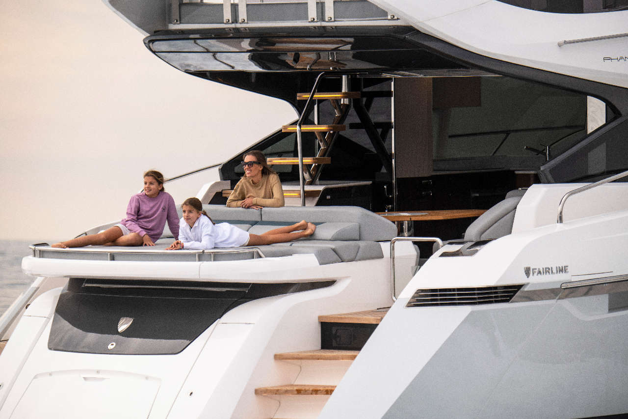 Fairline Phantom 65 Lifestyle image 5