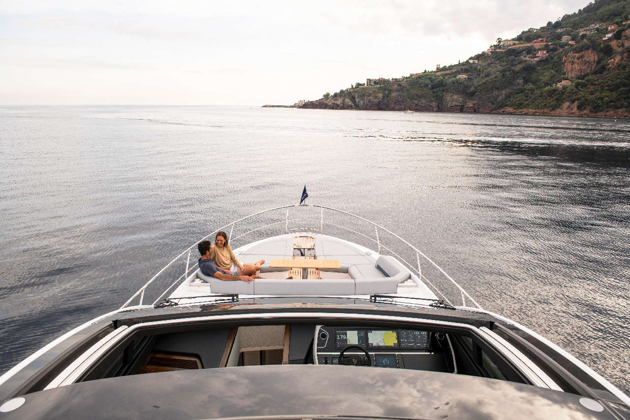 Fairline Phantom 65 Lifestyle image 6