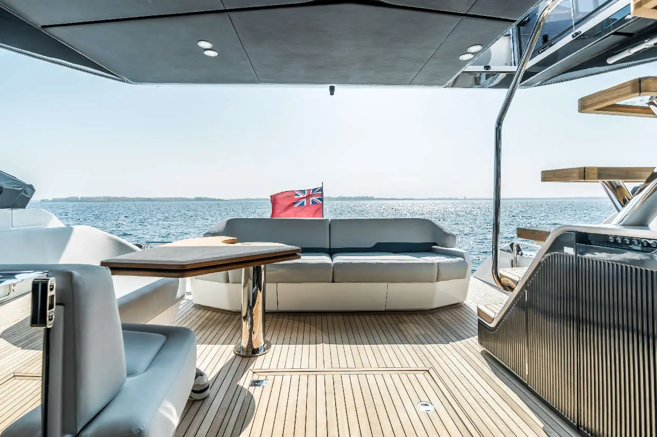 Fairline Phantom 65 Lifestyle image 9