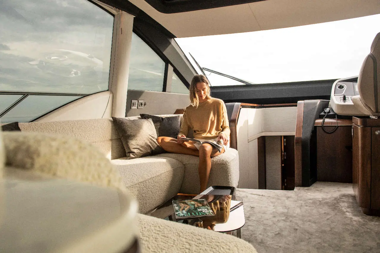 Fairline Phantom 65 Lifestyle image 15