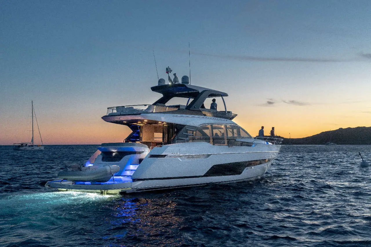 Fairline Squadron 68 External image 3