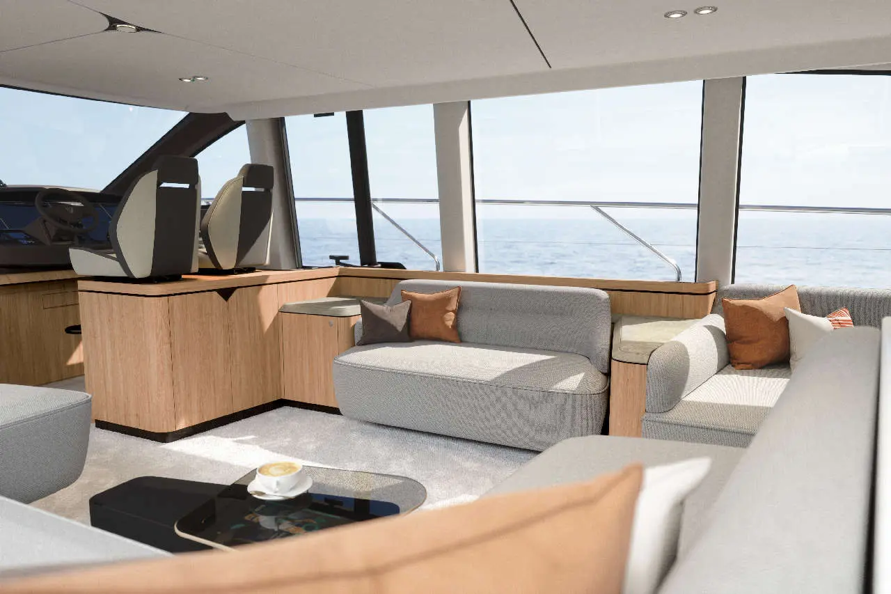 Fairline Squadron 58 Interior image 5