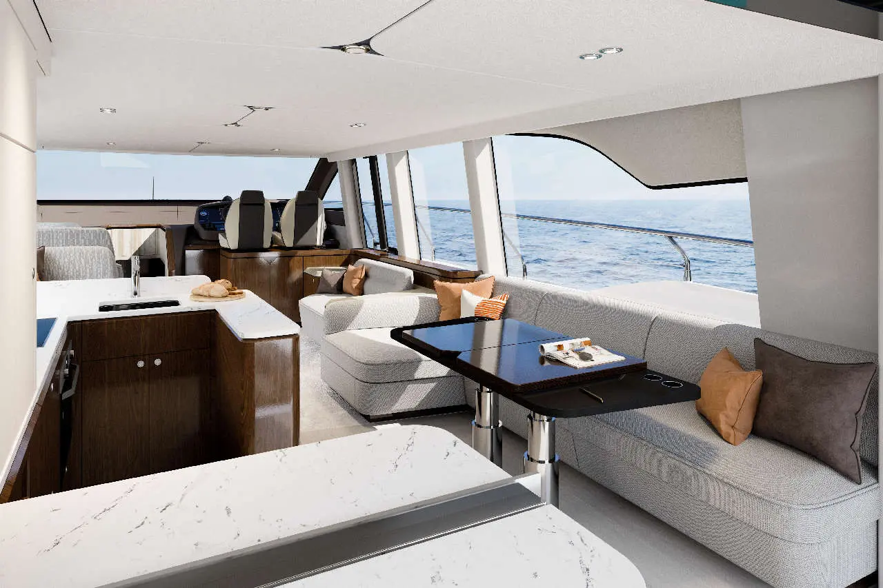 Fairline Squadron 68 Interior image 8