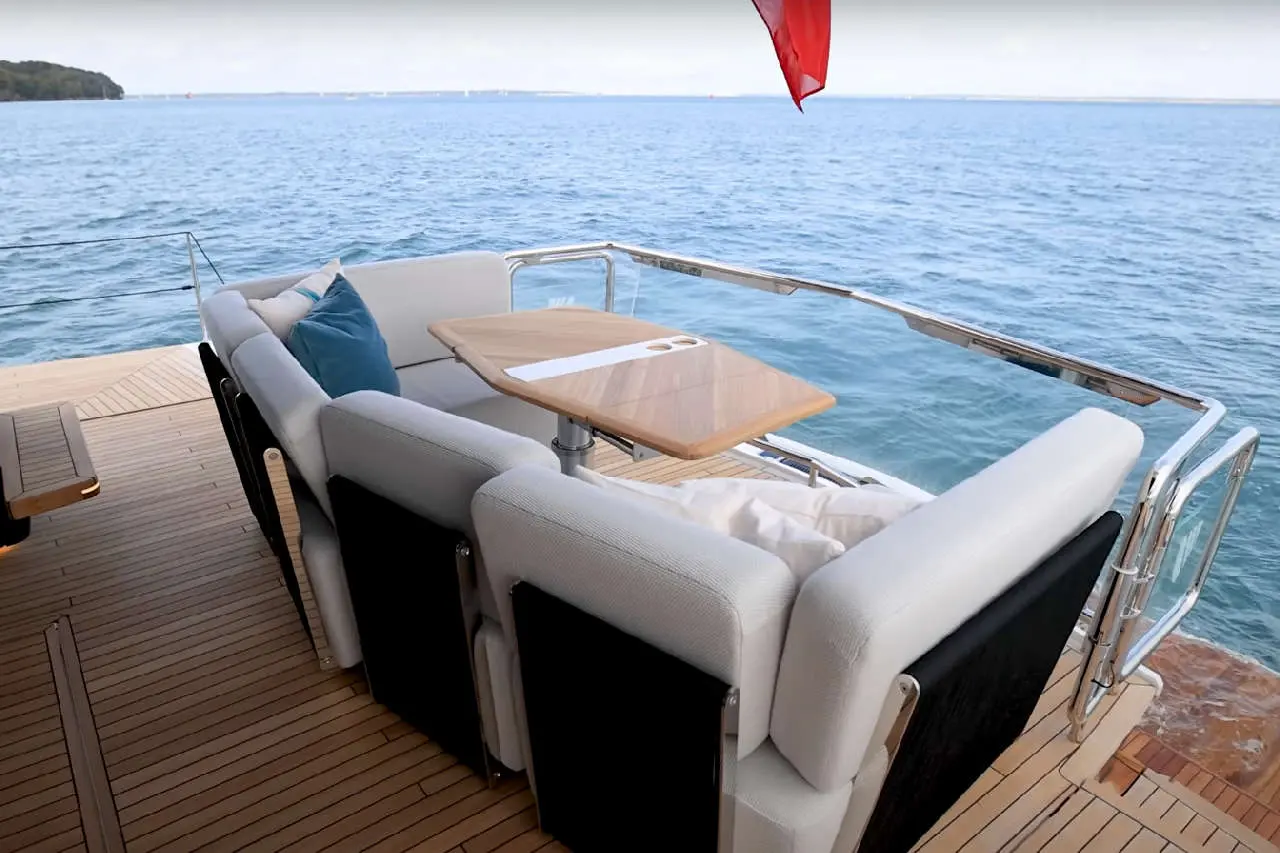 Fairline Squadron 58 External image 3
