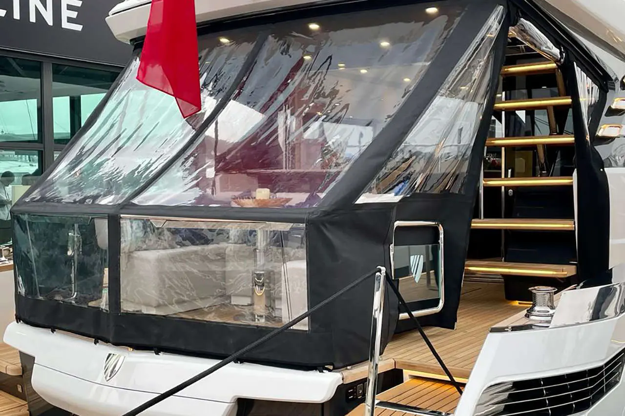 Fairline Squadron 58 Interior image 23