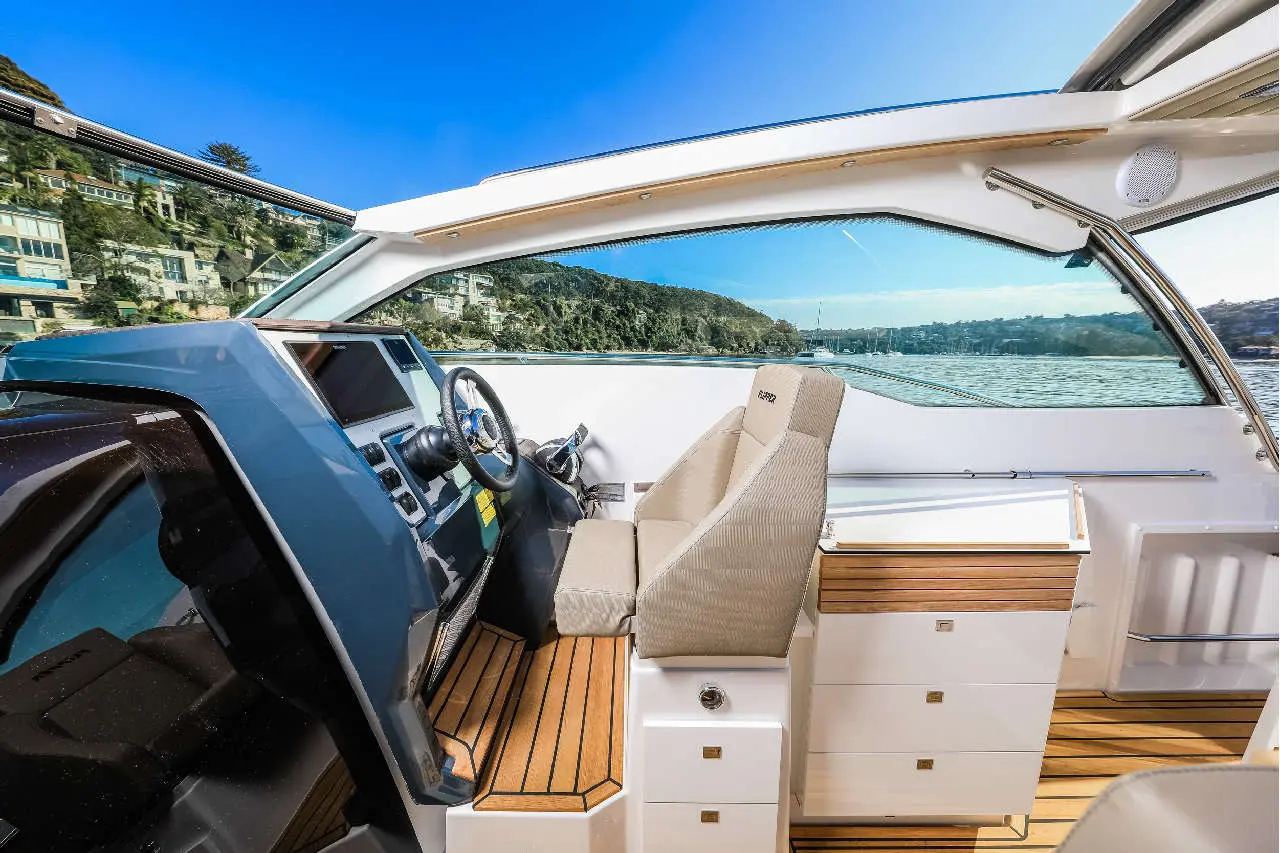 Flipper 900 ST Interior image 2