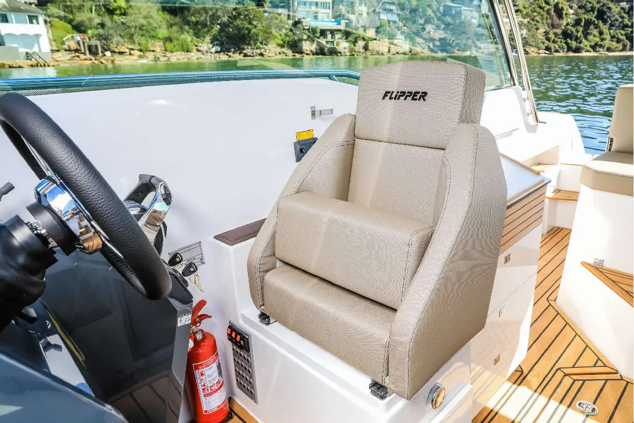 Flipper 900 ST Interior image 12