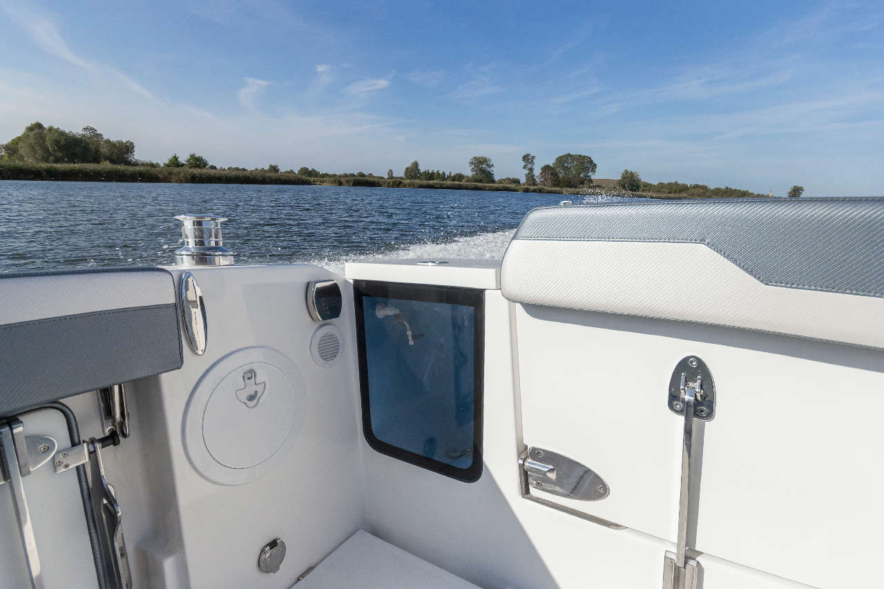 Galeon Galia 770 Cabin image 02