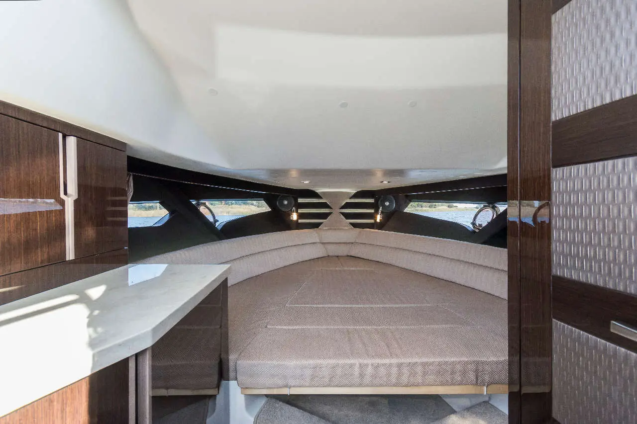 Galeon Galia 770 Cabin image 09