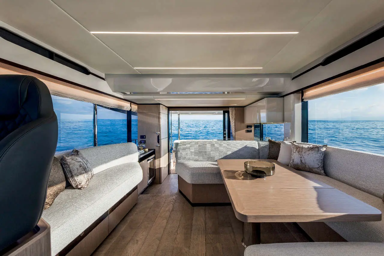 Absolute Navetta 48 Interior image 8