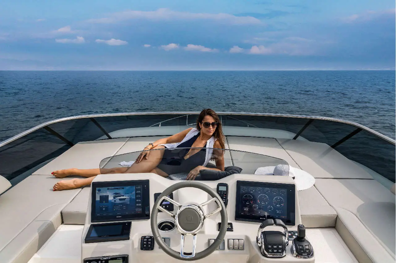 Absolute Navetta 48 Lifestyle image 2