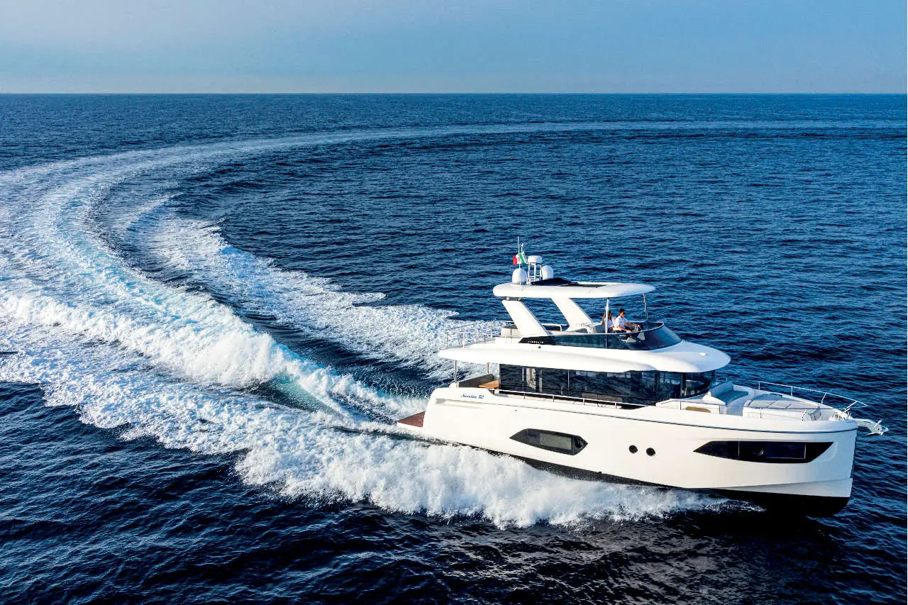 Absolute Navetta 52 External image 1