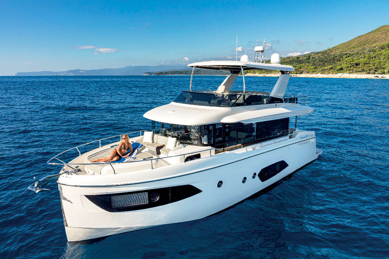 Absolute Navetta 52 main image