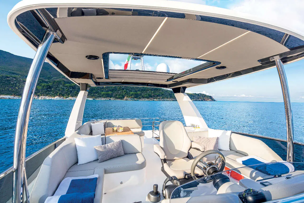 Absolute Navetta 52 External image 9