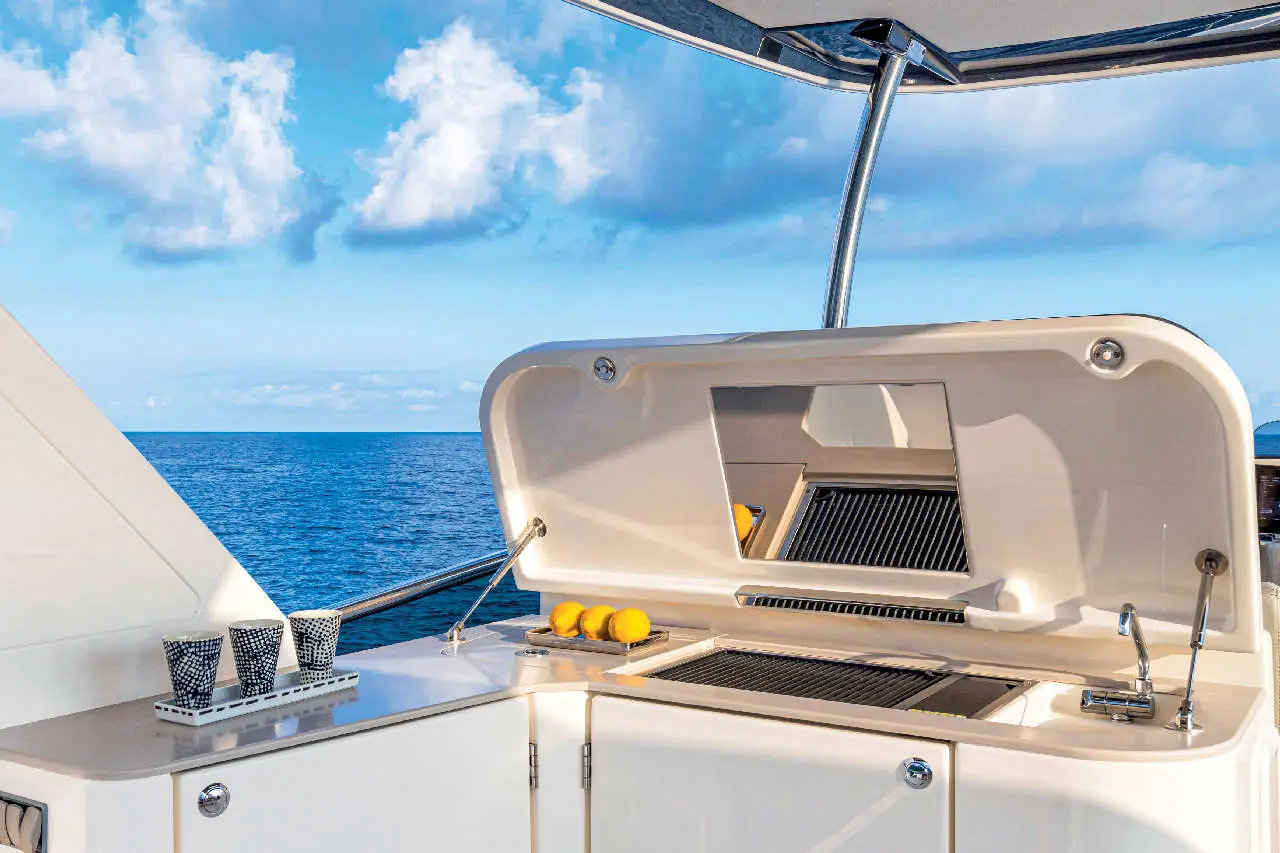 Absolute Navetta 52 Interior image 1