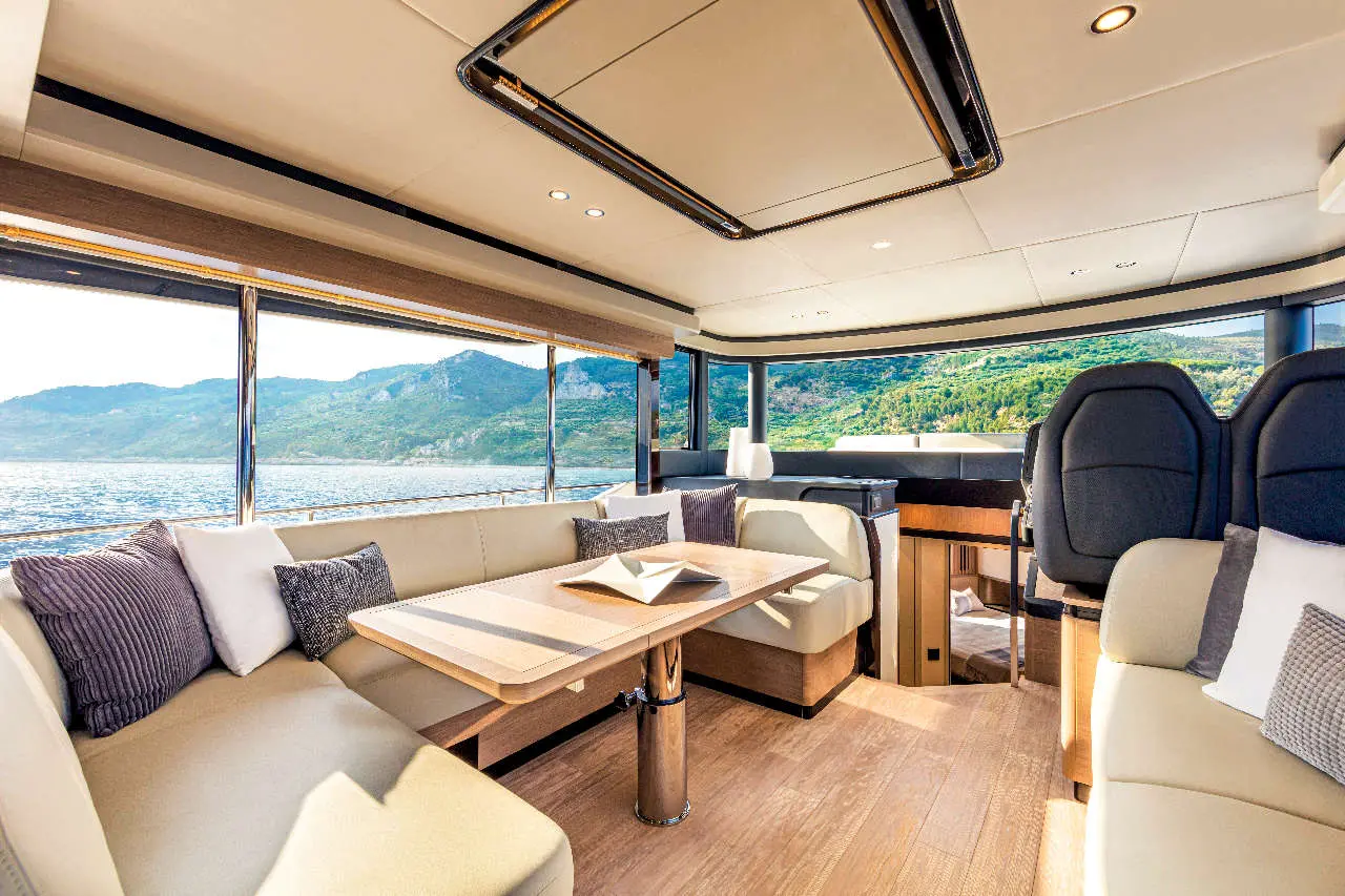 Absolute Navetta 52 Interior image 4
