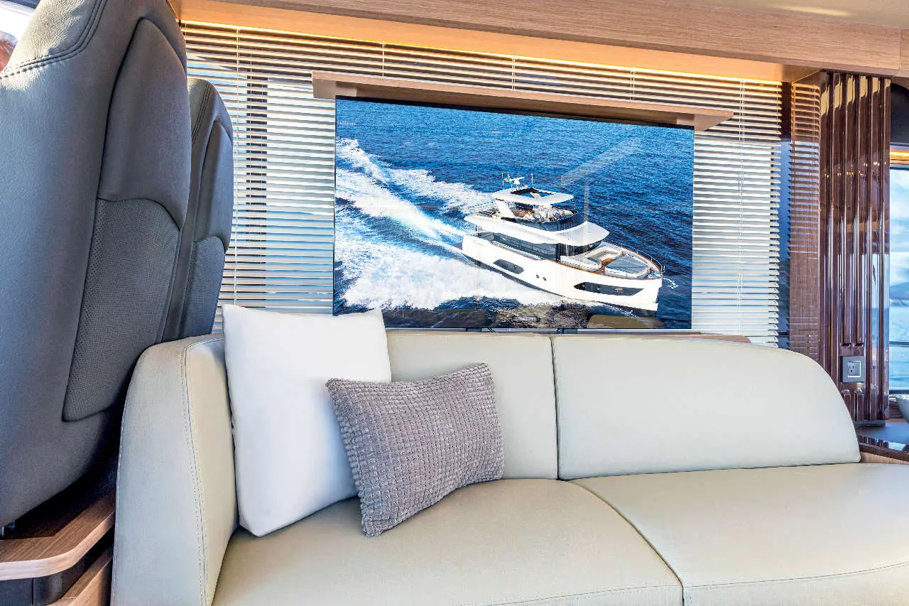 Absolute Navetta 52 Interior image 5