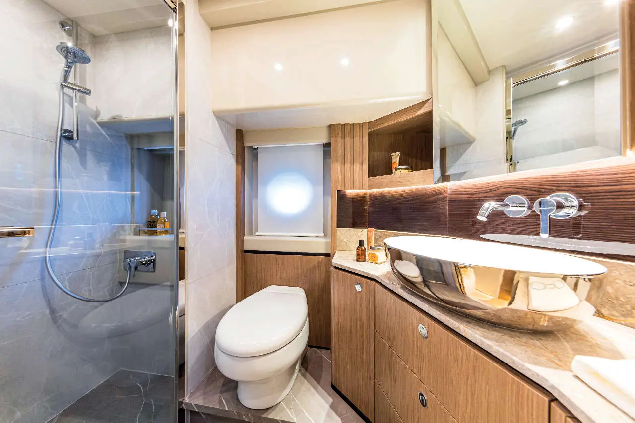 Absolute Navetta 52 Interior image 13