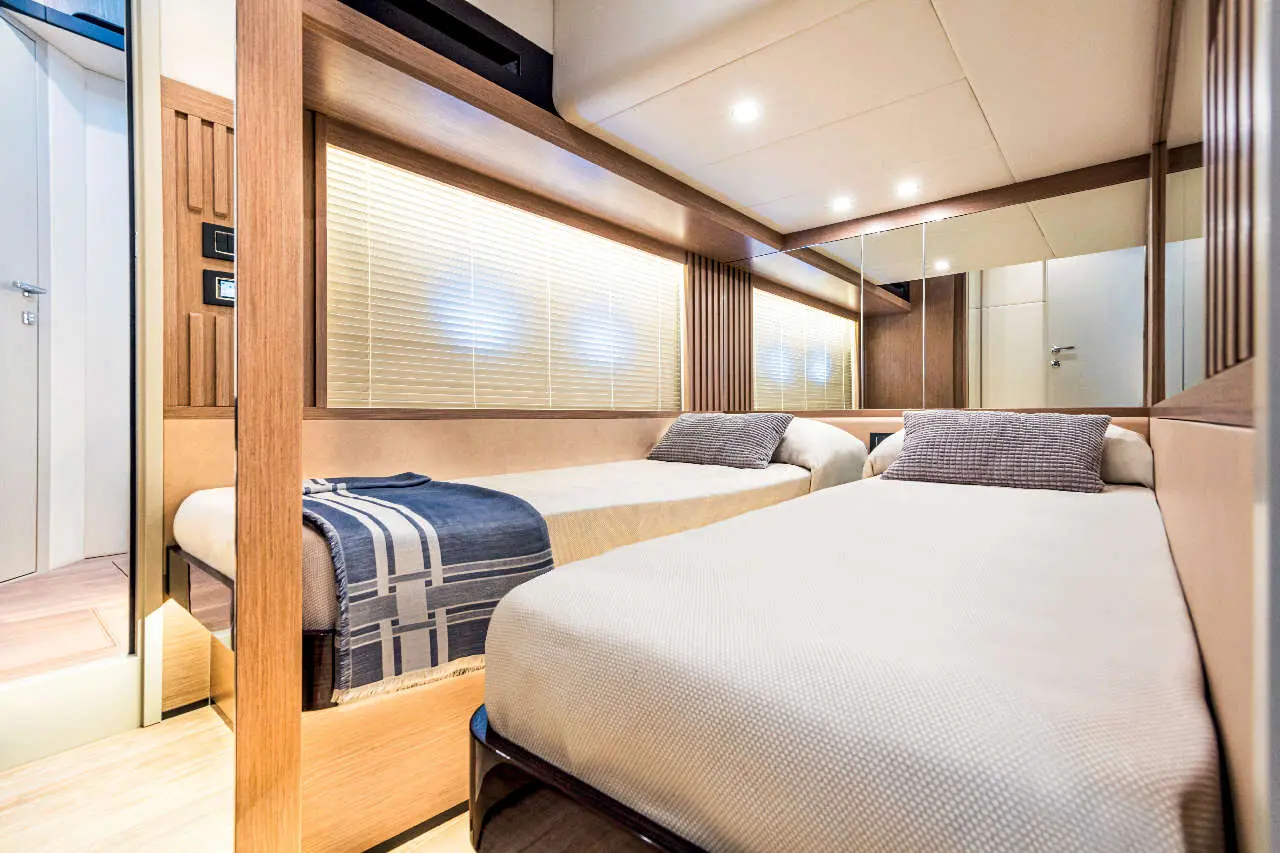 Absolute Navetta 52 Interior image 15