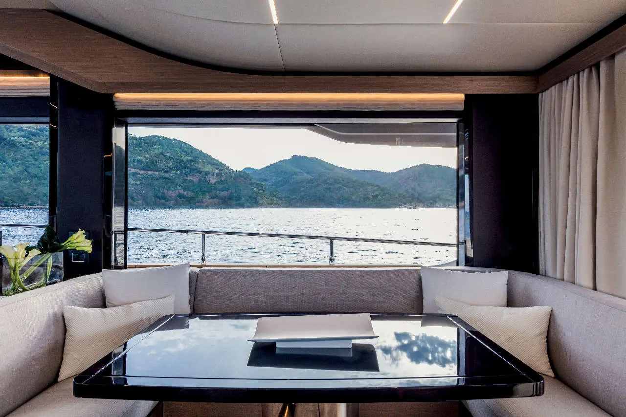 Absolute Navetta 58 Interior image 6